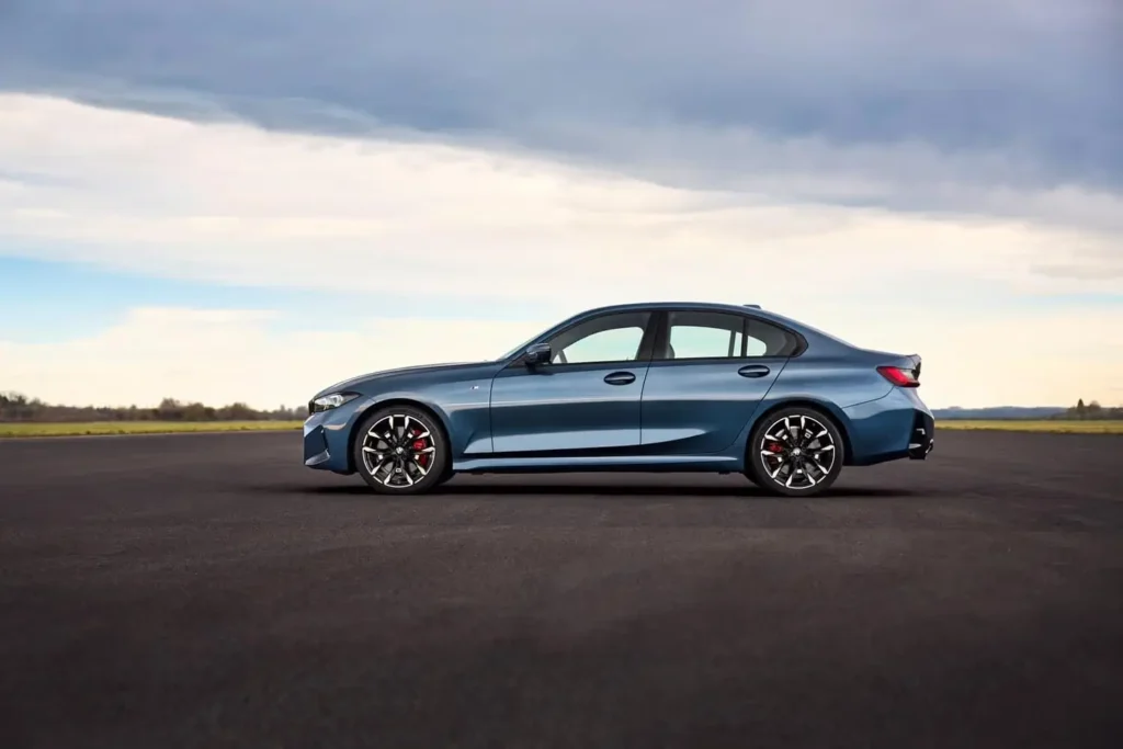 2027 BMW 3 Series img