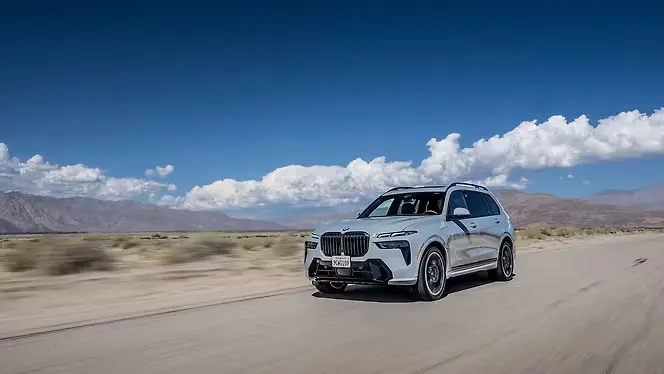 2027 BMW X7 image